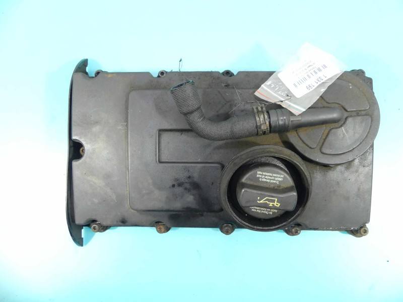 Клапанна кришка Volkswagen Passat B6 03G103475 — фото деталі 2