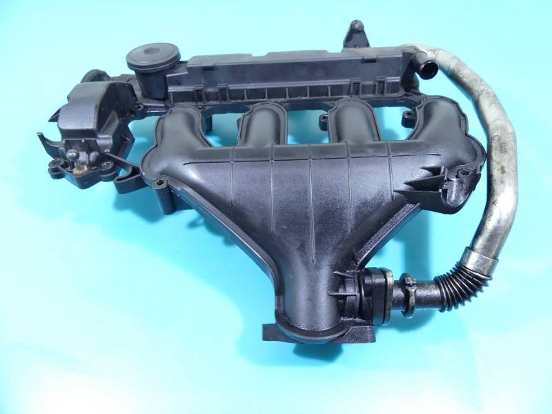 Клапанна кришка Ford C-Max G6DA — фото деталі 3