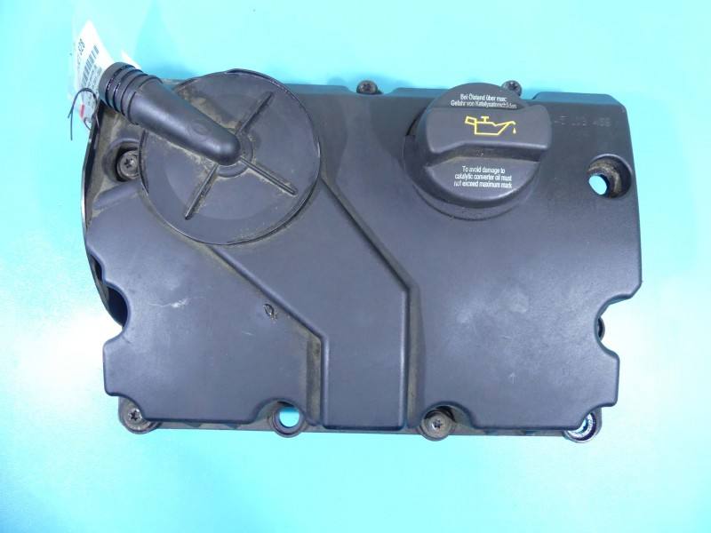 Клапанна кришка Volkswagen Polo 045103475C — фото деталі 2