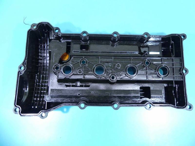 Клапанная крышка Hyundai Ix35 22400-2G100 — фото детали 3