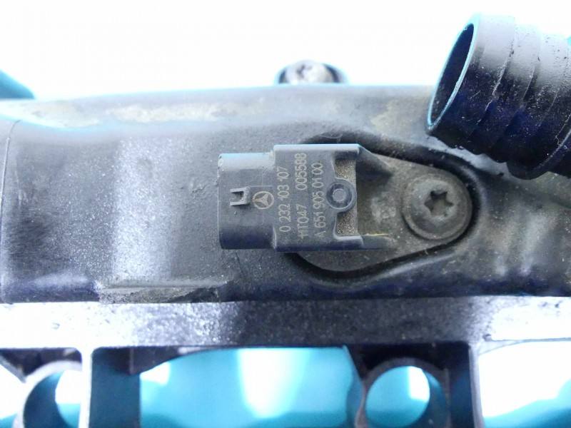 Клапанна кришка Mercedes S W221 A6510107217 — фото деталі 4