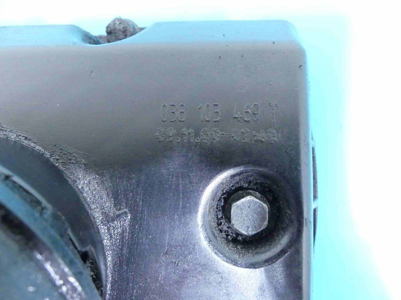 Клапанна кришка Volkswagen Passat B5 038103475Q — фото деталі 3