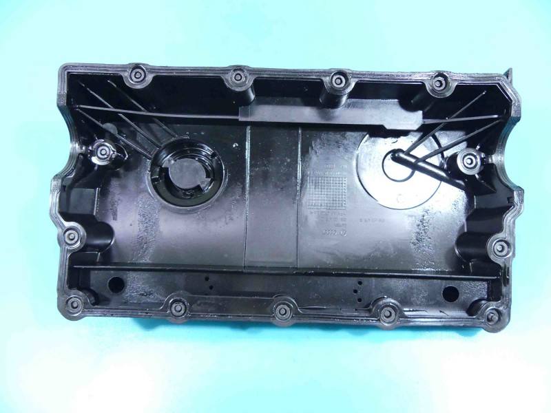 Клапанна кришка Volkswagen Passat B5 038103475Q — фото деталі 4