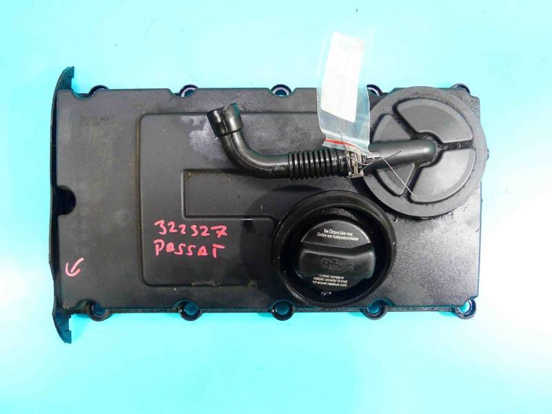 Клапанна кришка Volkswagen Passat B6 03G103475