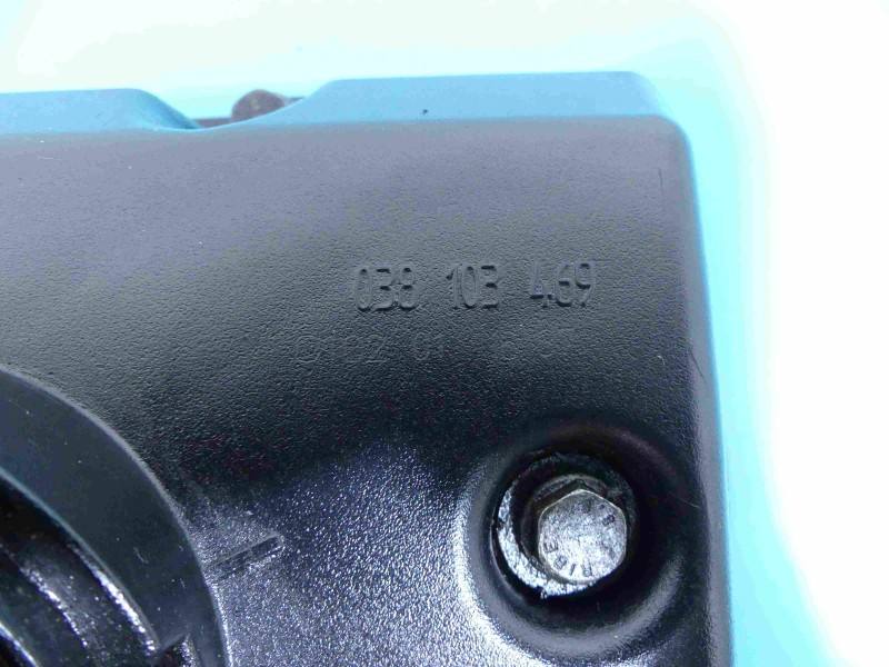 Клапанная крышка Seat Alhambra 038103475Q — фото детали 3