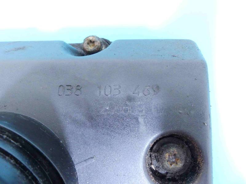 Клапанна кришка Skoda Fabia 2 038103469 — фото деталі 3