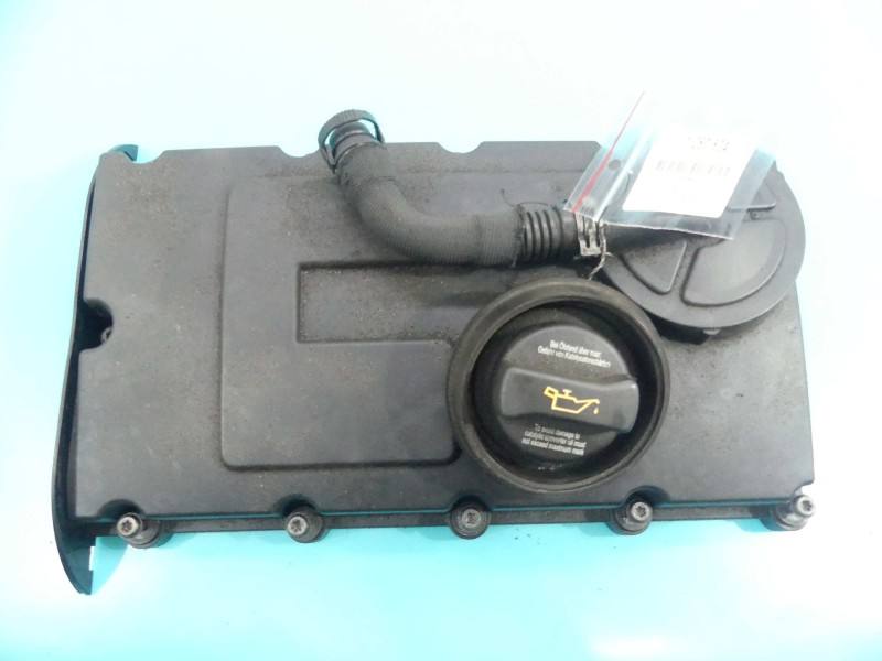 Клапанна кришка Volkswagen Touran 03G103475