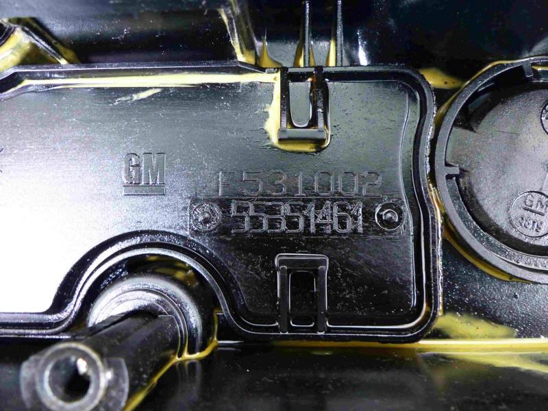 Клапанна кришка Opel Corsa D 55351461 — фото деталі 5