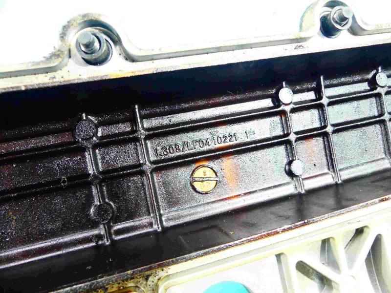 Клапанна кришка Mazda 6 L309/LF04102211 — фото деталі 5