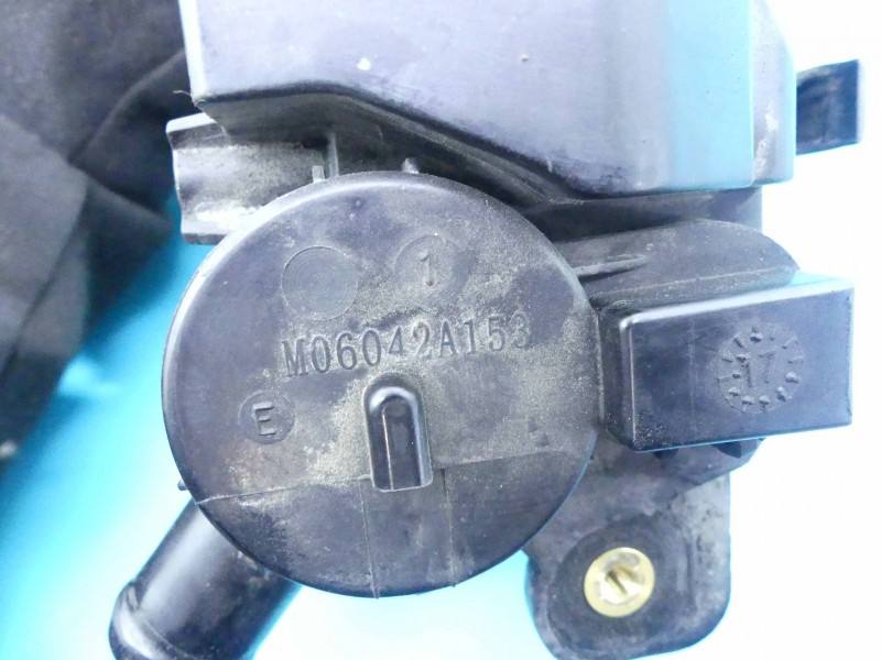 Клапанна кришка Peugeot Partner M06042A190 — фото деталі 5