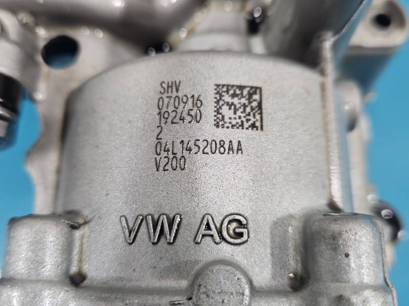 Масляный насос Audi A4 B9 04L145208AA — фото детали 2