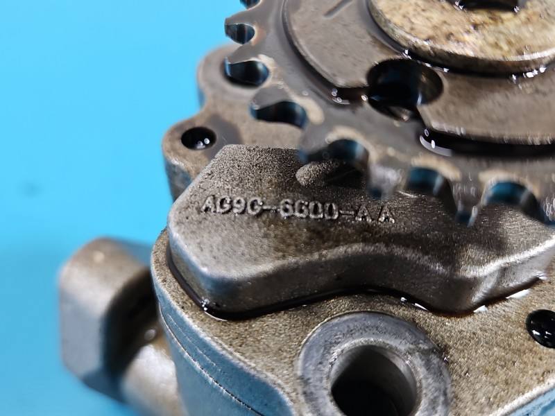 Масляный насос Ford Mondeo AG9G-6600-AA — фото детали 2