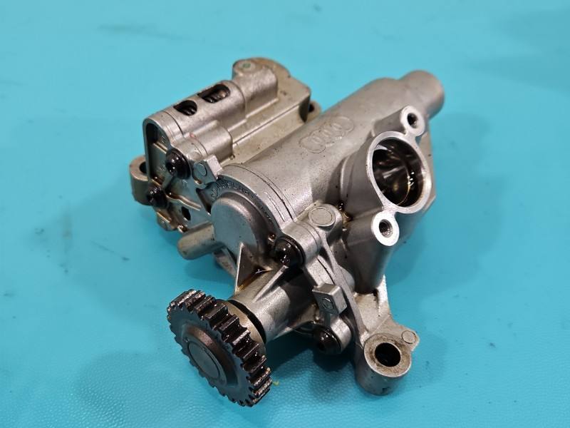 Масляный насос Audi A4 B8 06H115105AN
