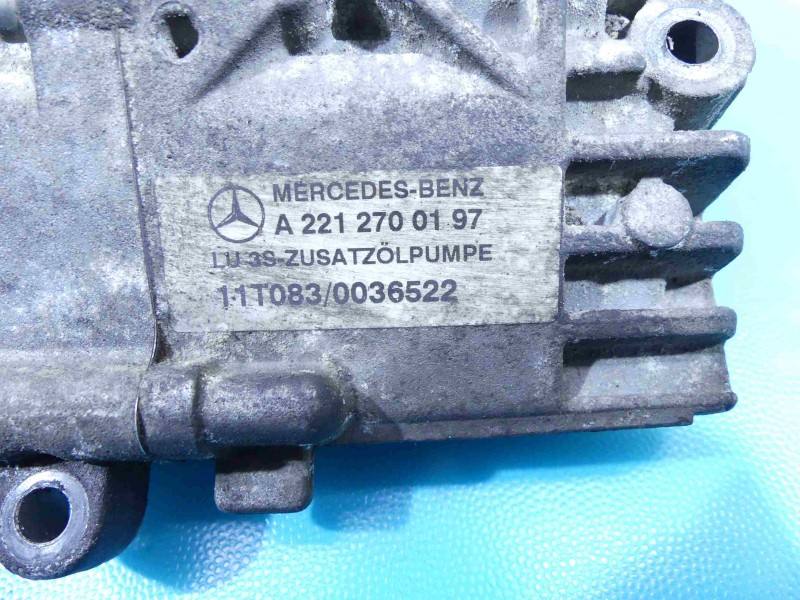 Масляний насос Mercedes S W221 A2212700197 — фото деталі 5