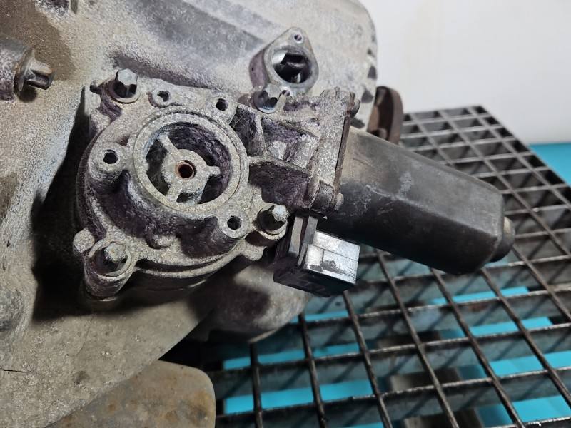 Редуктор Land Rover Range Rover 8454227091 — фото деталі 3