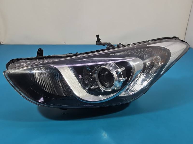 Фара передняя левая Hyundai I30 92101-A6100