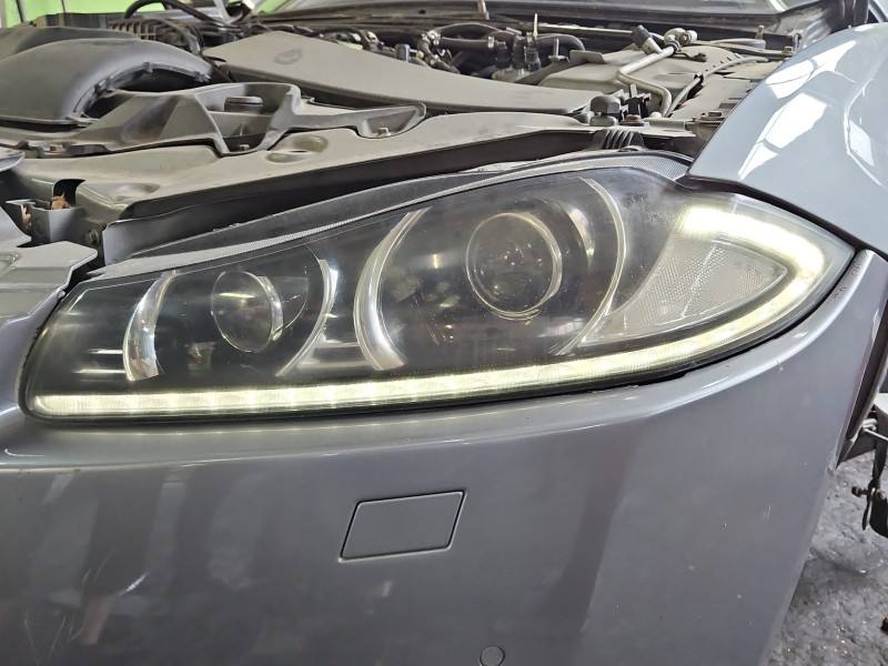 Фара передня ліва Jaguar XF VPCX2X-13W030-DG — фото деталі 2