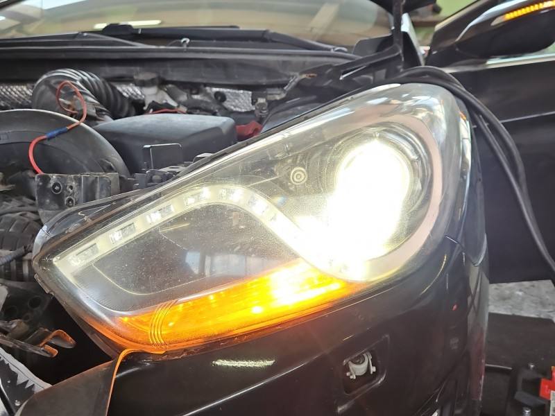 Фара передня ліва Hyundai I40 3Z921-01700