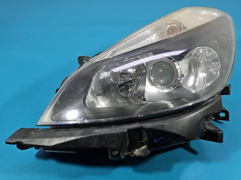 Фара передня ліва Renault Clio 8200261610