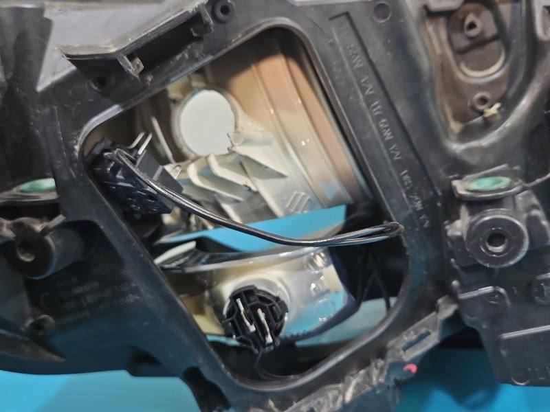 Фара передняя левая Peugeot Expert 9808572680-00 — фото детали 11