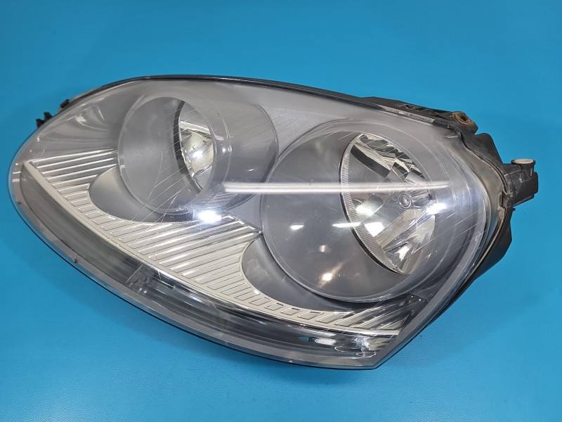 Фара передня ліва Volkswagen Golf 5 1K6941005A