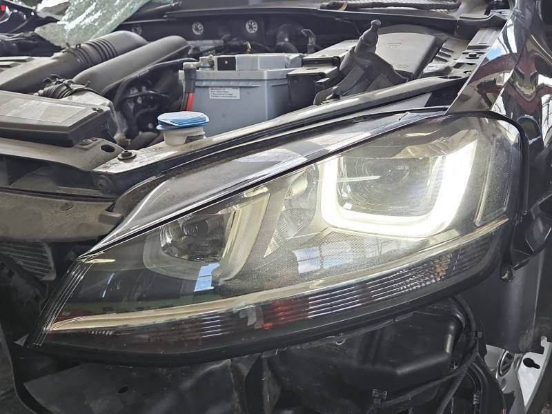 Фара передня ліва Volkswagen Golf 7 5G1941033
