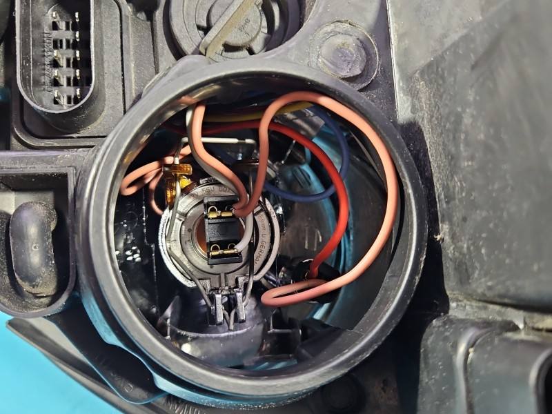 Фара передня ліва Volkswagen Jetta — фото деталі 10