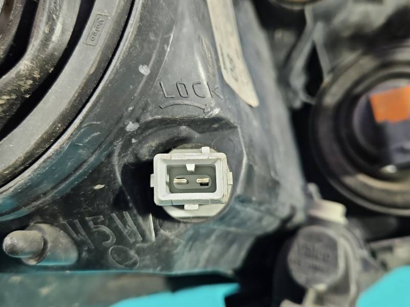 Фара передняя левая Toyota Auris 81150-02460 — фото детали 8