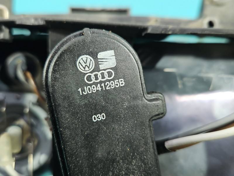 Фара передня ліва Volkswagen Polo — фото деталі 13