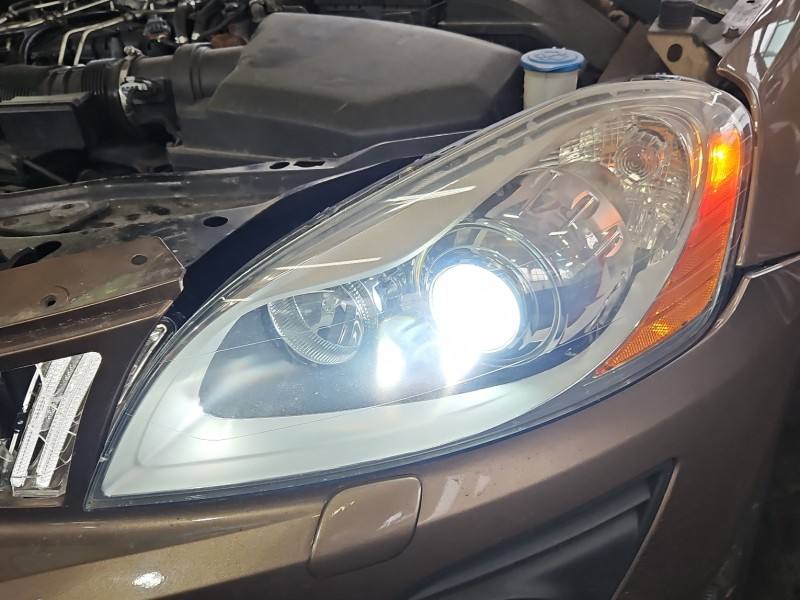 Фара передня ліва Volvo XC60 30763135