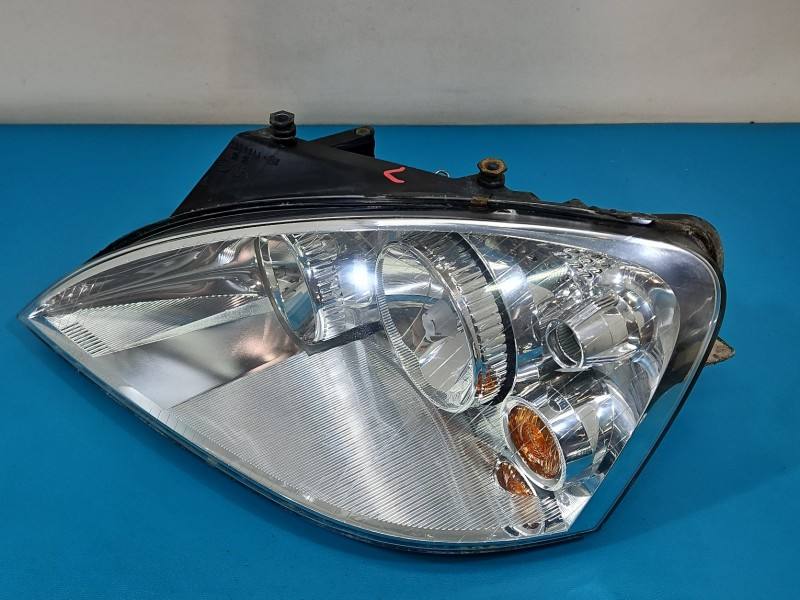 Фара передня ліва Ford Galaxy 0301183203