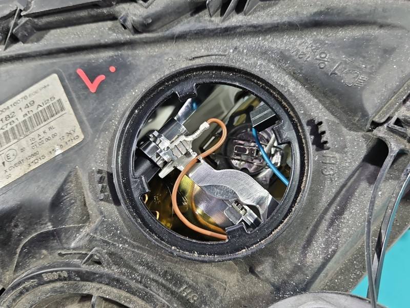 Фара передня ліва BMW 7 F01 7182149 — фото деталі 9