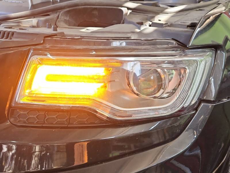 Фара передня ліва Jeep Grand Cherokee M167614