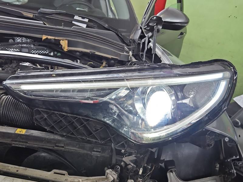 Фара передня ліва Alfa romeo Stelvio