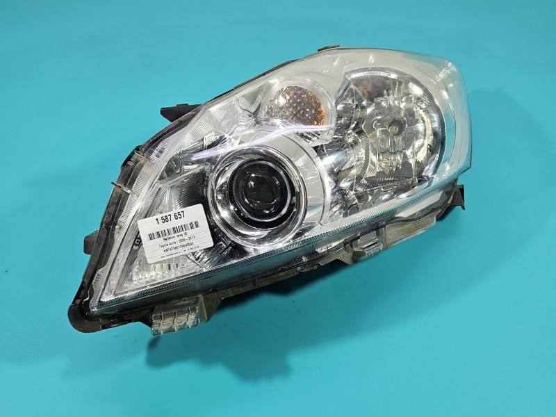 Фара передня ліва Toyota Auris 89903724