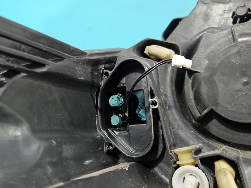 Фара передняя левая Ford Focus JX7B-13W030-AE — фото детали 10