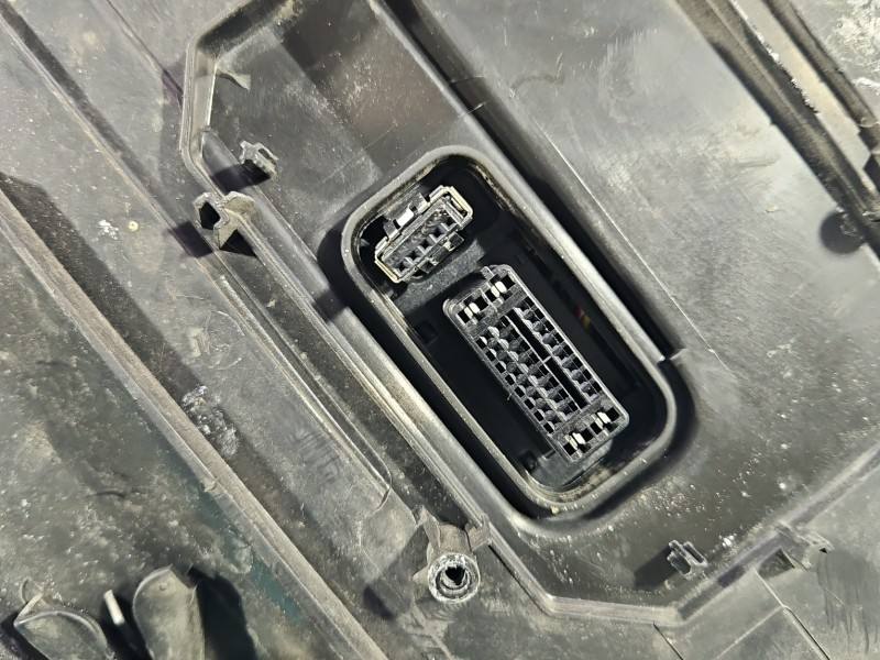 Фара передня ліва Mercedes S W221 — фото деталі 7