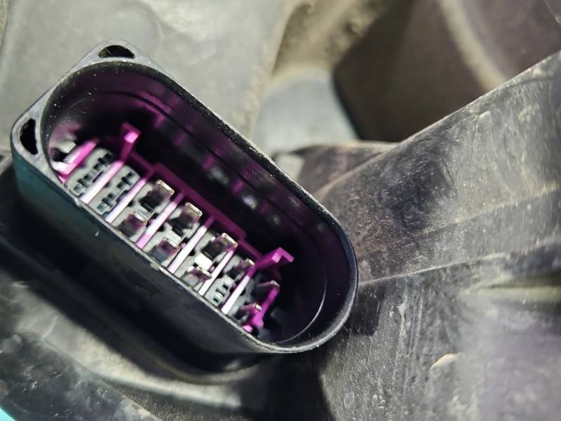 Фара передня ліва Ford S-max 6M21-13D155-AJ — фото деталі 10