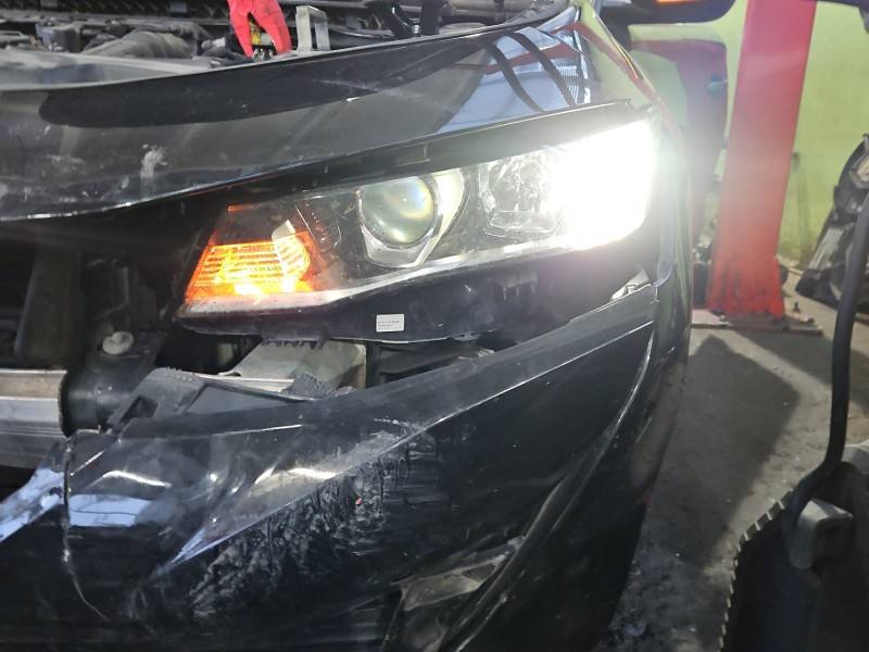 Фара передняя левая Peugeot 508 9823144280
