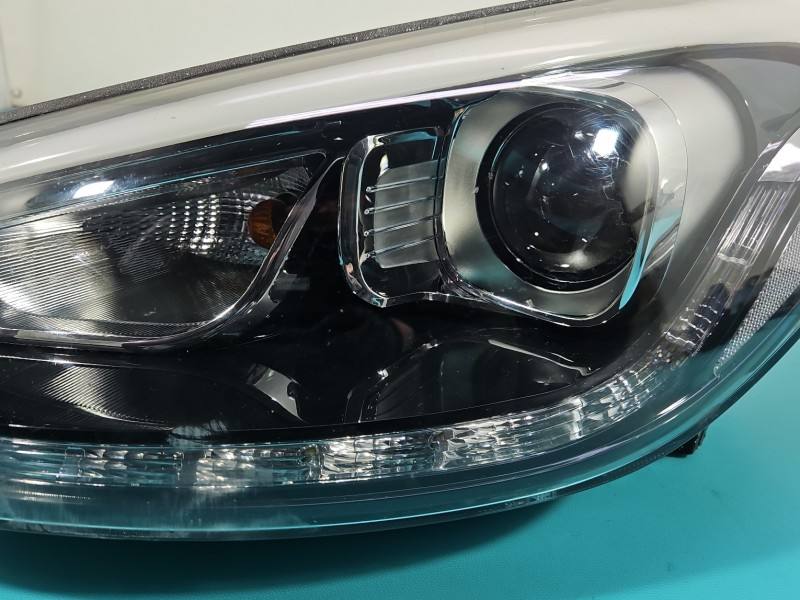 Фара передня ліва Hyundai Ix35 — фото деталі 5