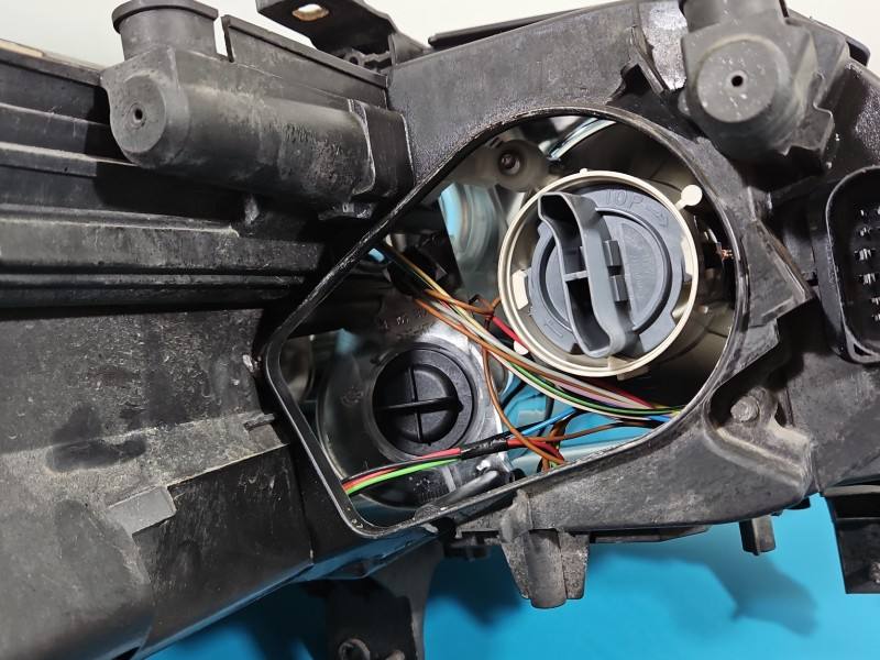 Фара передняя левая Volkswagen Touran 0301205271 — фото детали 8