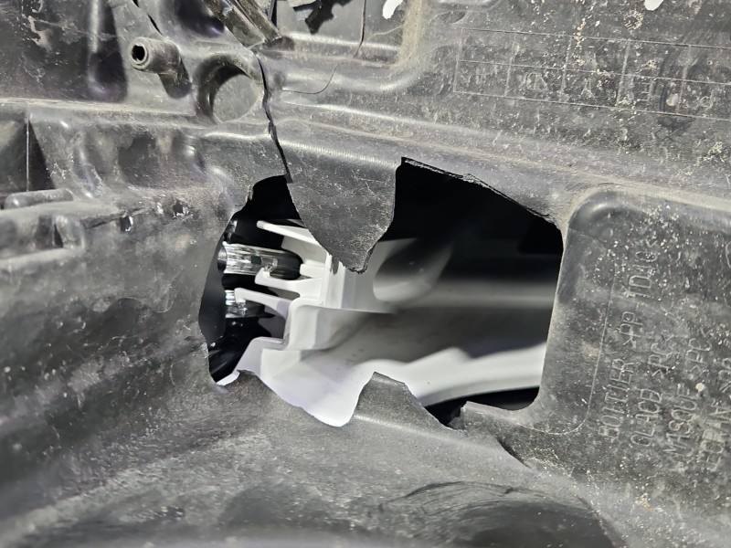 Фара передня ліва Renault Trafic 260608582R — фото деталі 9