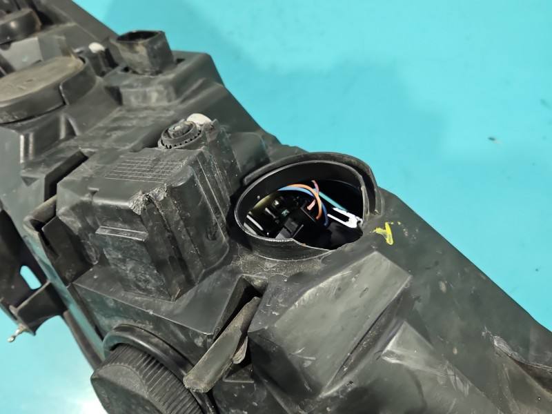 Фара передня ліва Ford B-Max AV11-13W030-AE — фото деталі 9