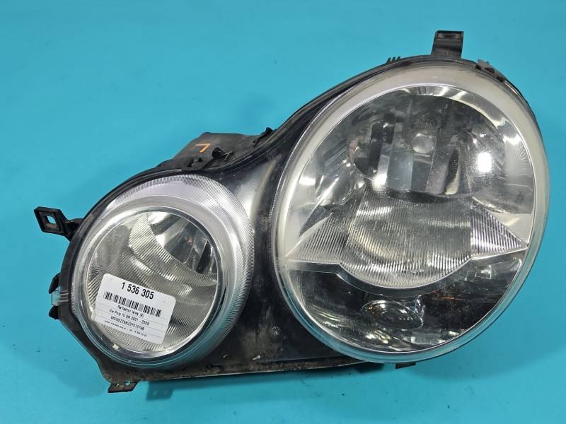 Фара передня ліва Volkswagen Polo 0301190201
