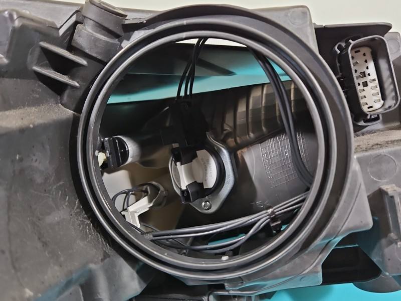 Фара передняя левая Ford Kuga GV41-13W030-AJ — фото детали 8