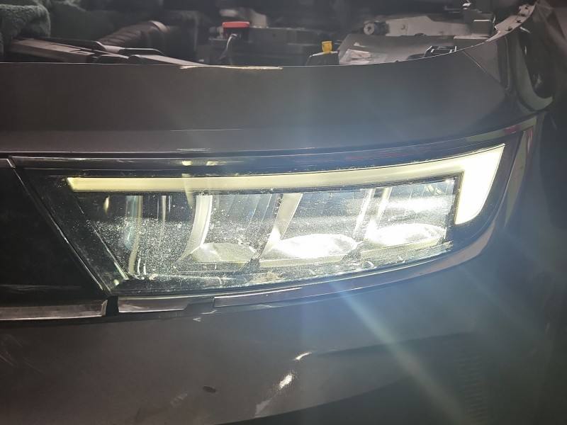 Фара передня ліва Opel Astra L 9850326980