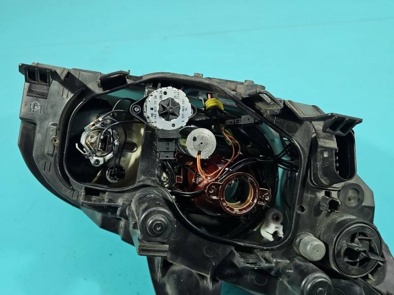 Фара передняя левая Ford Focus 4M51-13W030-EC — фото детали 8