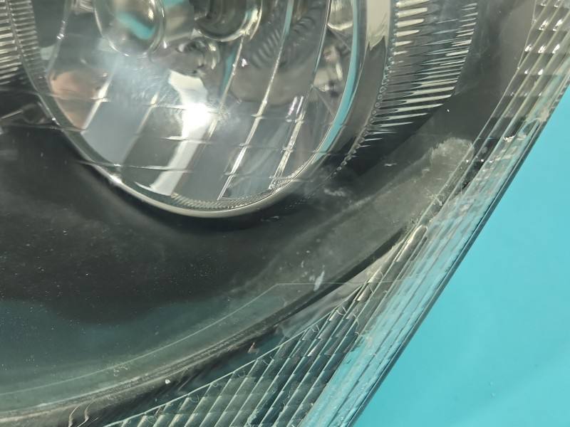 Фара передня ліва Chrysler Pacifica — фото деталі 4