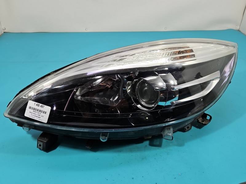 Фара передня ліва Renault Scenic 3 260601946R