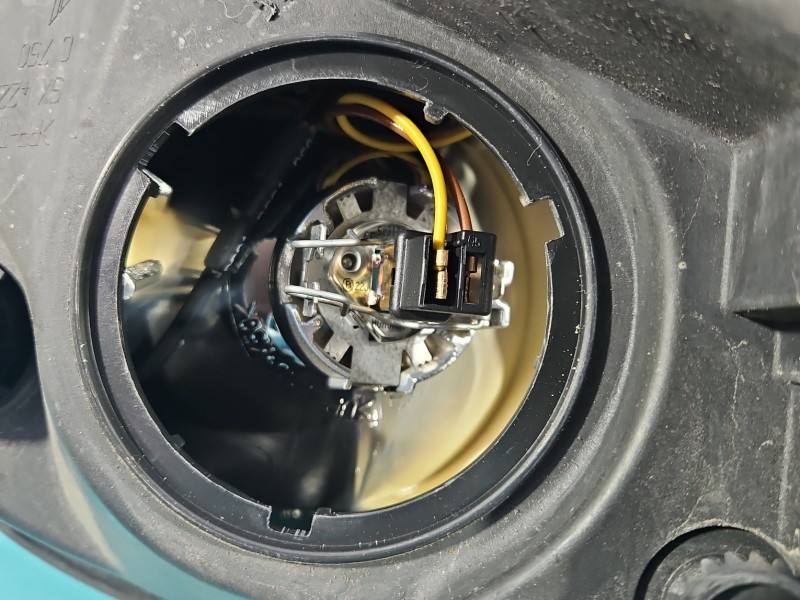 Фара передня ліва Fiat Idea — фото деталі 7